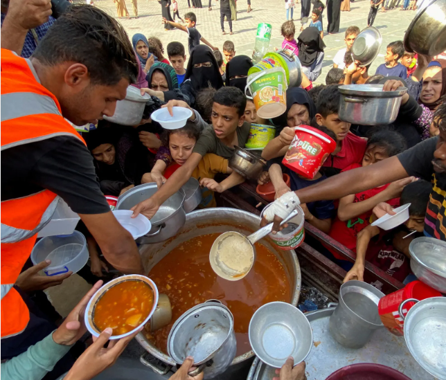 حكومة غزة: القطاع يتجه للمجاعة بشكل متسارع مع استمرار إغلاق المعابر 