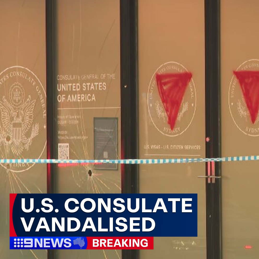 المثلث الأحمر على مبنى القنصلية الأمريكية في سيدني