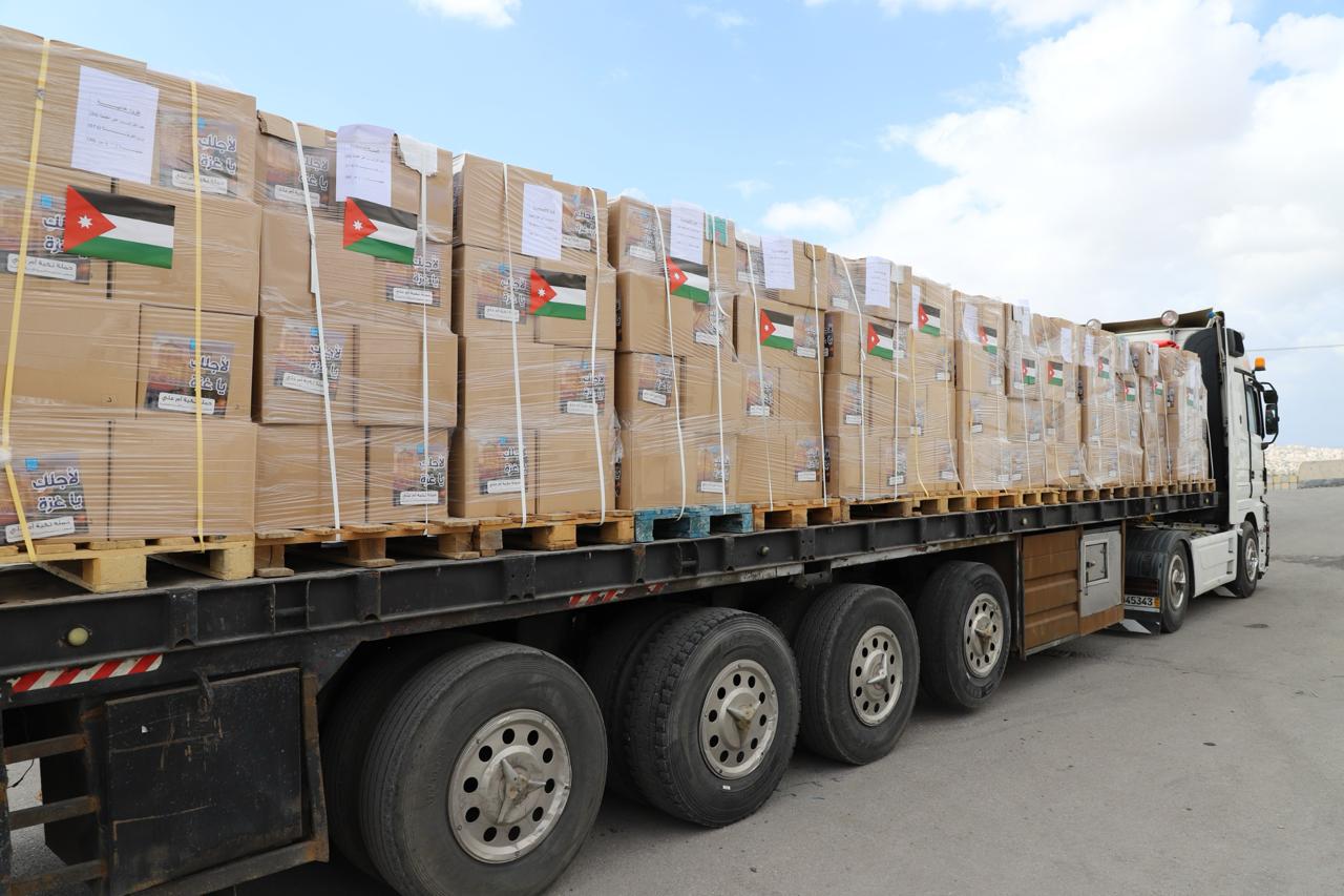 45 شاحنة مساعدات أردنية تصل غزة عشية العيد 