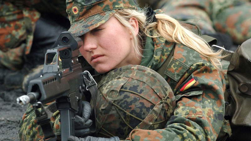 لتفعيل المساواة ..  جنرال ألماني يدعو إلى تجنيد النساء في الجيش