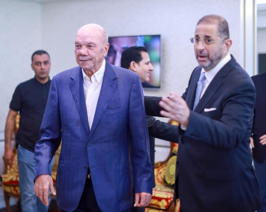 الفايز يلتقي رجال أعمال أردنيين في دبي 