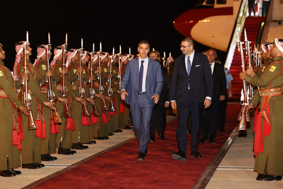 رئيس الوزراء الإسباني يصل عمان للمشاركة بمؤتمر الاستجابة الإنسانية 