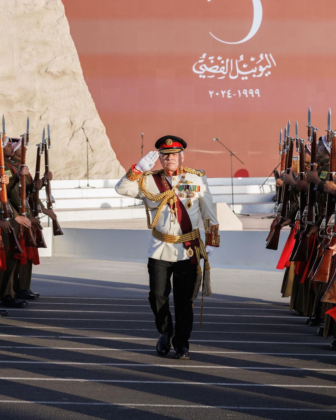 الملك للأردنيين: على العهد دومًا معكم