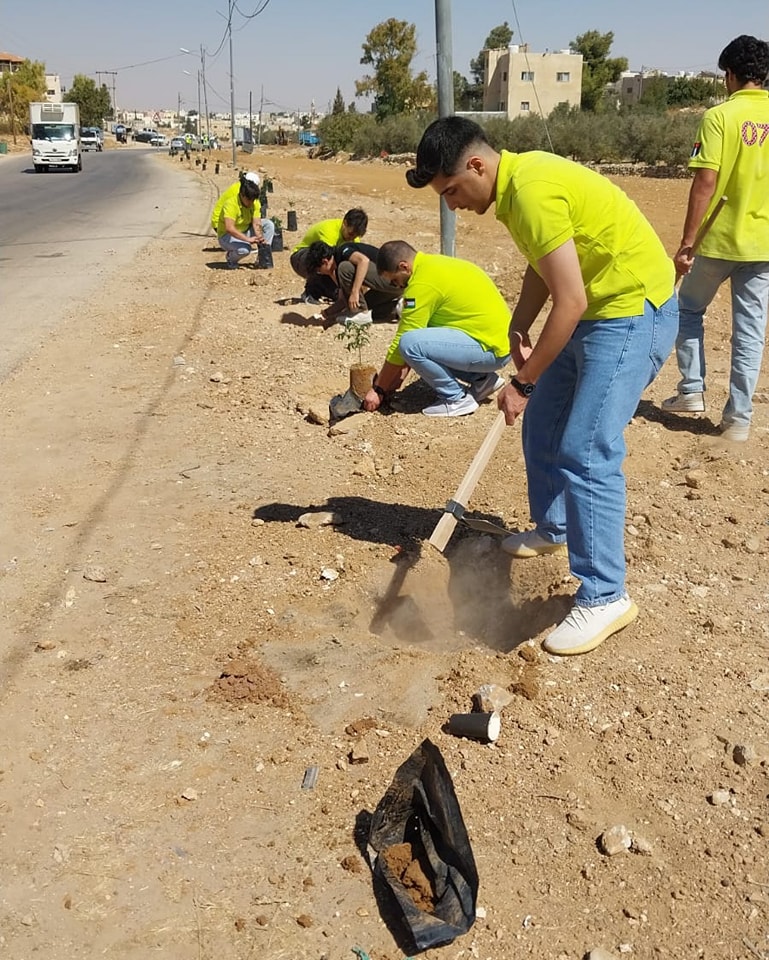 خطوات خضراء مبادرة لزراعة الأشجار في الكرك