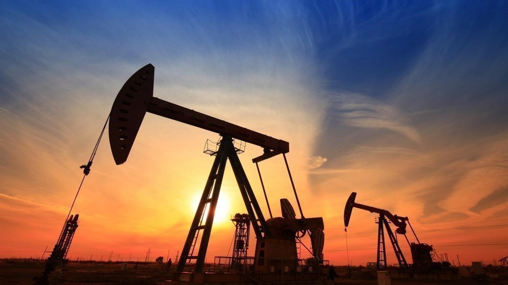 النفط يرتفع بفضل توقعات خفض الفائدة الأميركية