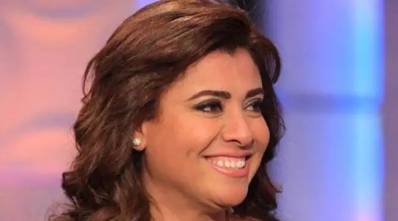 فنانة مصرية تناشد جمهورها المشاركة بجنازة زوجها