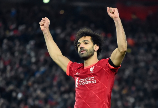 أسطورة ليفربول يوجه نصيحة لمحمد صلاح تتعلق بعقده