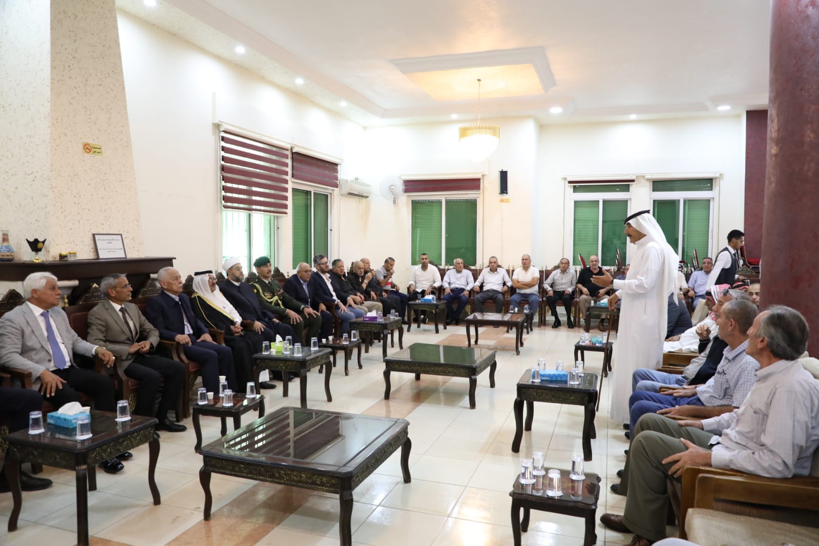 مندوبا عن الملك وولي العهد ..  العيسوي يعزي عشائر القطيشات والعواملة والفاعوري