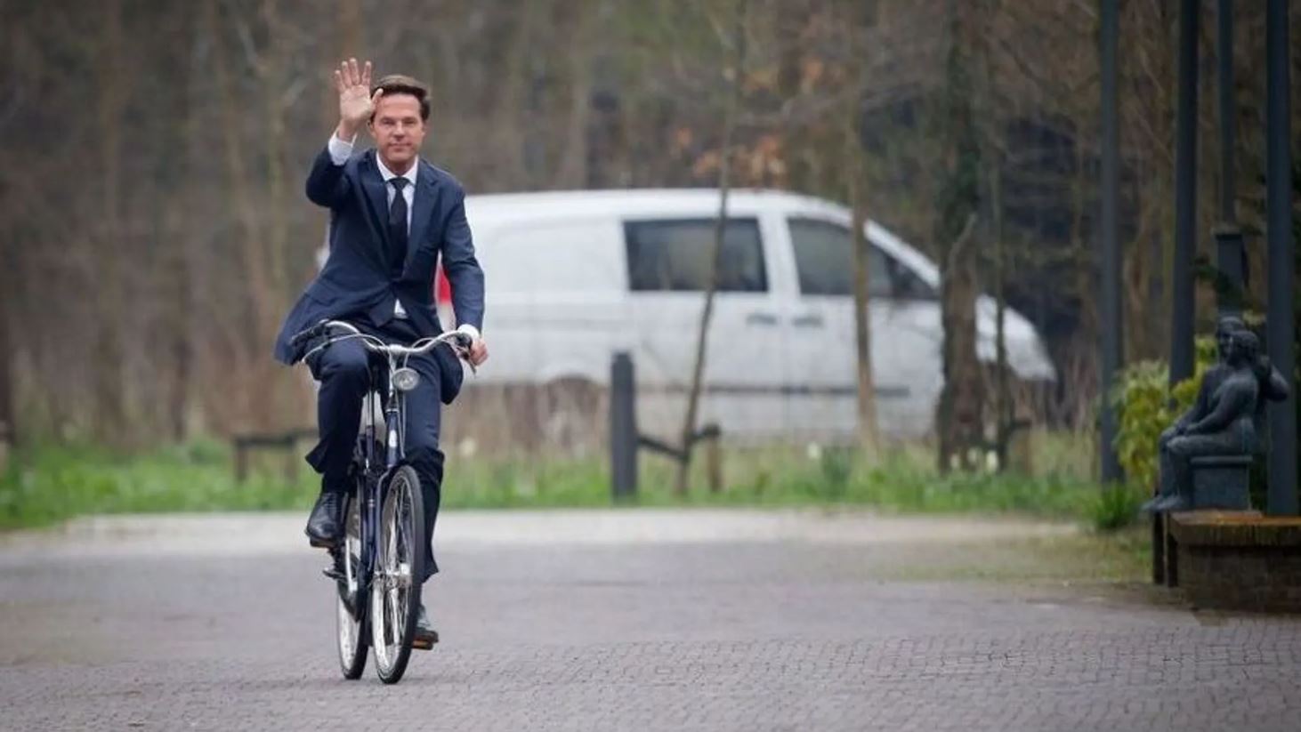 أمين الناتو الجديد ..  رجل الدراجة الذي سيواجه بوتين وترامب