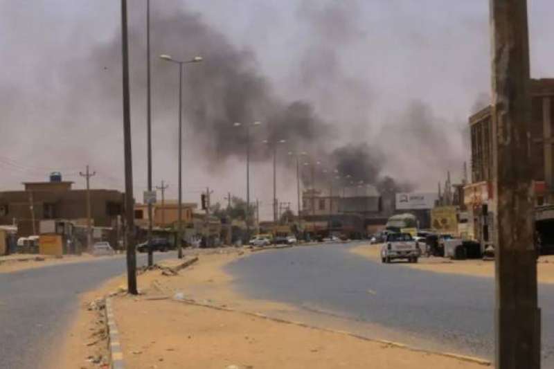 ناشطون سودانيون: 40 قتيلا في قصف قرب الخرطوم