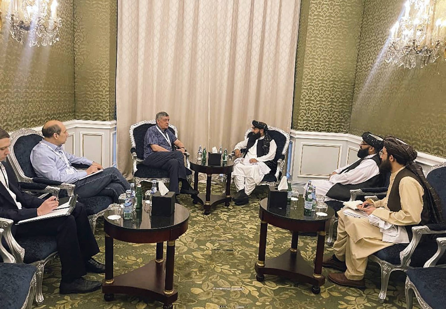 لأول مرة ..  إجراء محادثات بين طالبان ومسؤولين أمميين