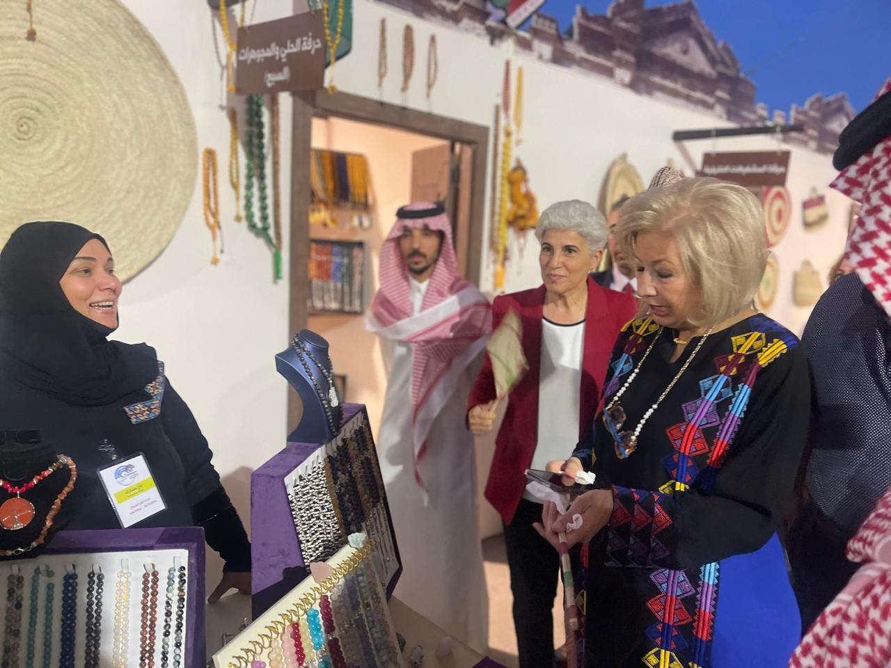 وزيرة الثقافة تشيد بجناح السعودية في مهرجان جرش