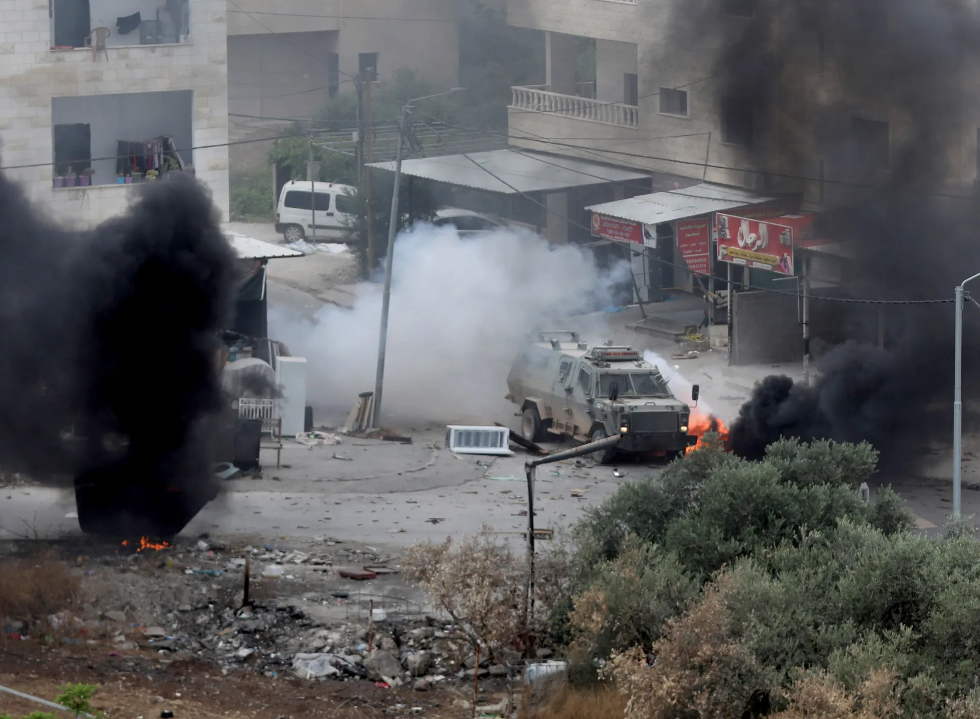 مقتل جندي إسرائيلي وإصابة 17 آخرين بكمين في مخيم جنين