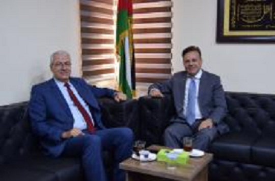 رئيس منتدى الأردن لحوار السياسات يزور جامعة إربد الأهلية لتوقيع مذكرة تفاهم