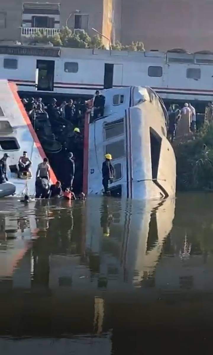 مصر ..  إصابة 20 راكباً بحادث تصادم قطارين