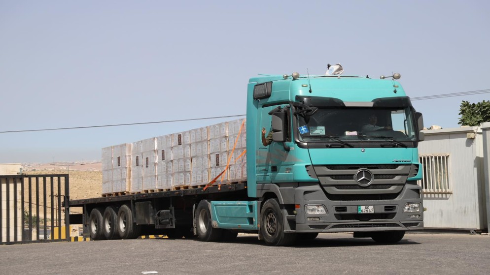 50 شاحنة مساعدات أردنية تعبر إلى غزة 