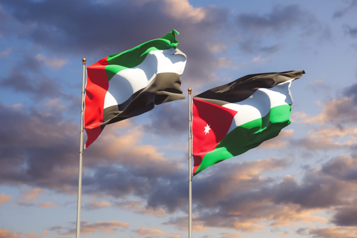 الإمارات تتضامن مع الأردن وتعزي بضحايا حادث الشاحنات إلى غزة