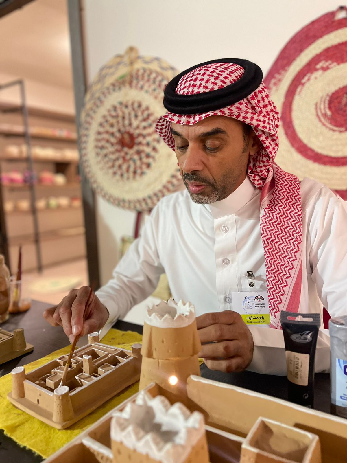 محافظ جرش يثني على الحرف السعودية في مهرجان جرش 
