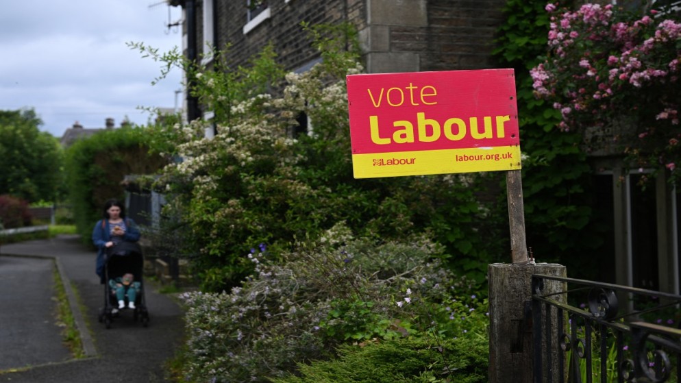 استطلاعان جديدان: حزب العمال البريطاني سيحقق فوزا تاريخيا في الانتخابات