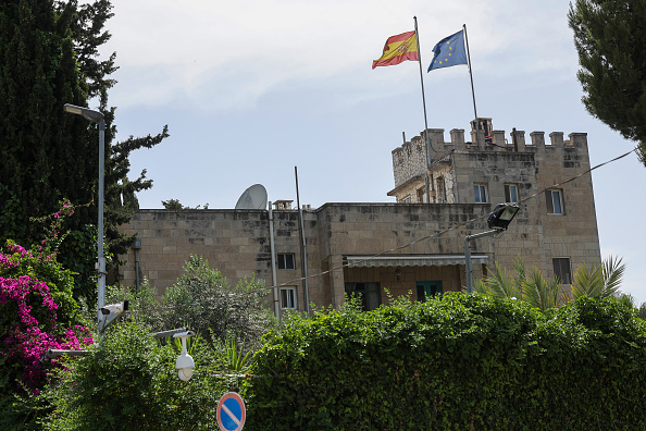الاحتلال يهدد بإغلاق قنصلية إسبانيا في القدس 