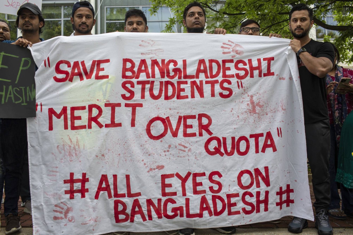 احتجاجات بنغلاديش تحدٍ كبير لنظام الشيخة حسينة